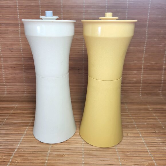 Tupperware Oil & Vinegar Cruet Set Almond Yellow Salad Dressing Container - Picture 5 of 10